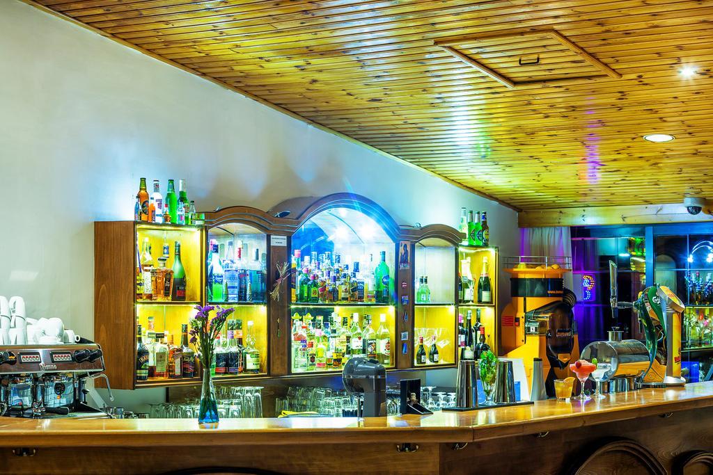 Troodos Hotel & Spa Екстериор снимка