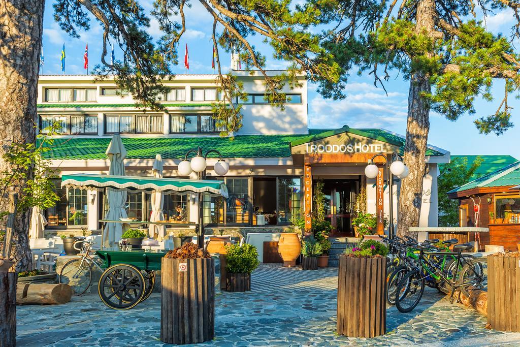 Troodos Hotel & Spa Екстериор снимка
